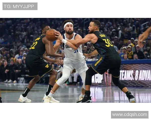 独行侠首发阵容调整:拉塞尔登场与汤普森替补,英雄联盟战术驱动团队协作与战术变化 独行侠首发阵容调整:拉塞尔登场与汤普森替补,英雄联盟战术驱动团队协作与战术变化